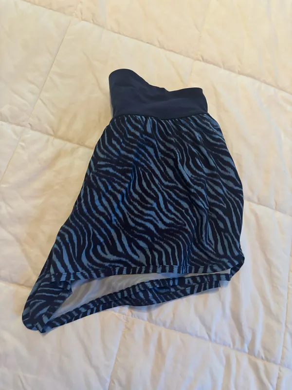 Aerie size large  - Image 3