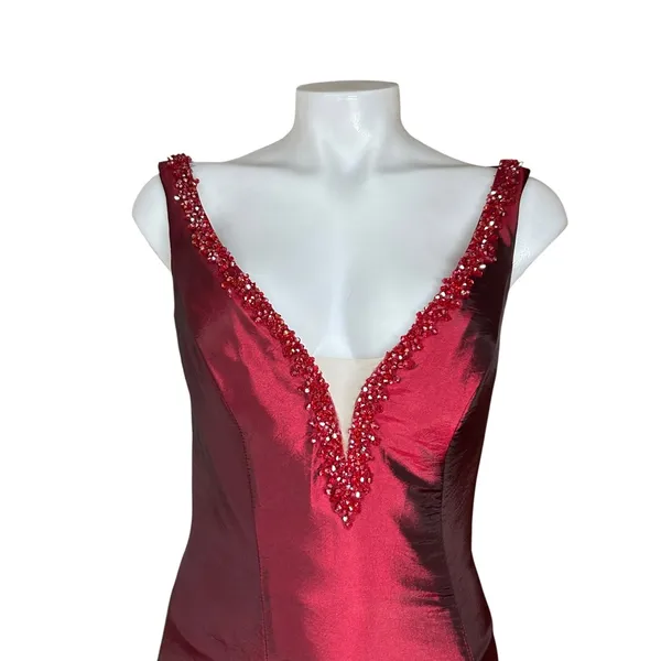 Tiffany Designs Burgundy Beaded Ruffle Mermaid Formal Gown Size 10 - Image 8