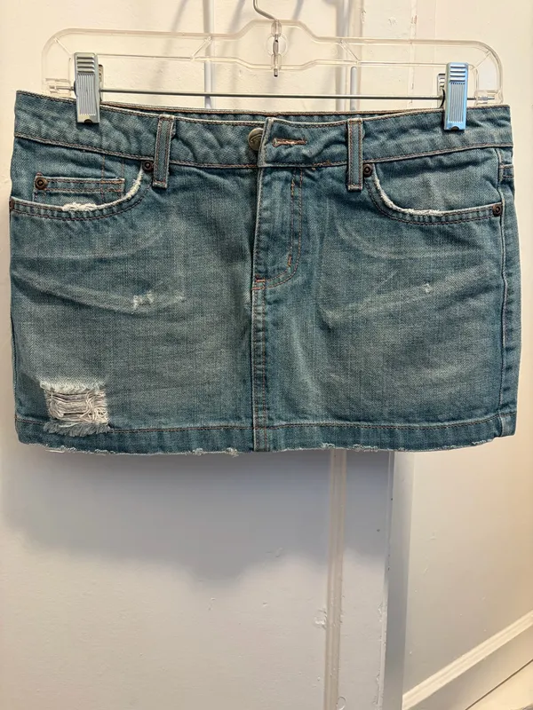 Vintage Y2K Lux Low Rise Blue Denim Mini Skirt Distressed Women Size 26 - Image 6