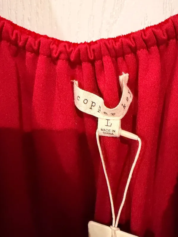 New Cooper Key Red Velvet Puff Sleeve Midi Dress - Image 3
