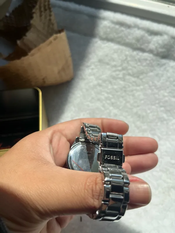 Silver Fossil Watch Women’s - Image 3