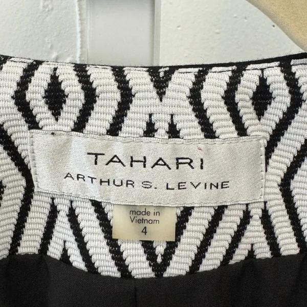 Tahari Arthur S Levine Aztec Diamond Ikat Zip Front Mid Length Jacket Coat Sz 4 - Image 8