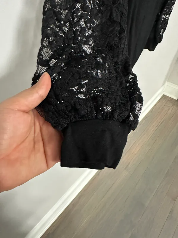 Blue Blush Women’s Long Sleeve Lace Square Neck Bodysuit Black Medium - Image 8