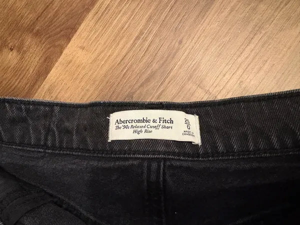 Abercrombie 90s Relaxed Cutoff High-Rise Shorts 25 - Image 3