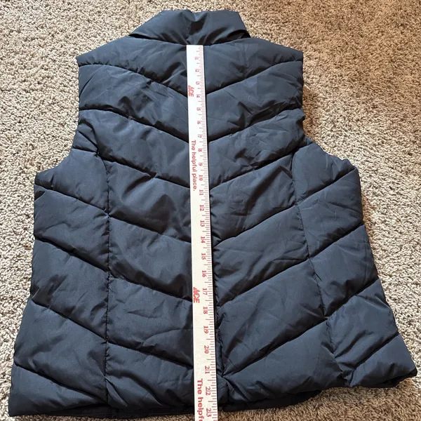 Cole‎ Haan Women's Black Chevron Quilted Puffer Vest Sz Large - Image 5
