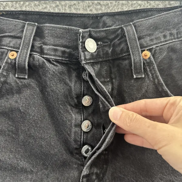 Levi's 501 Original Fit High Rise Denim Jean‎ Shorts 2.5" Festival Women's 28 - Image 3