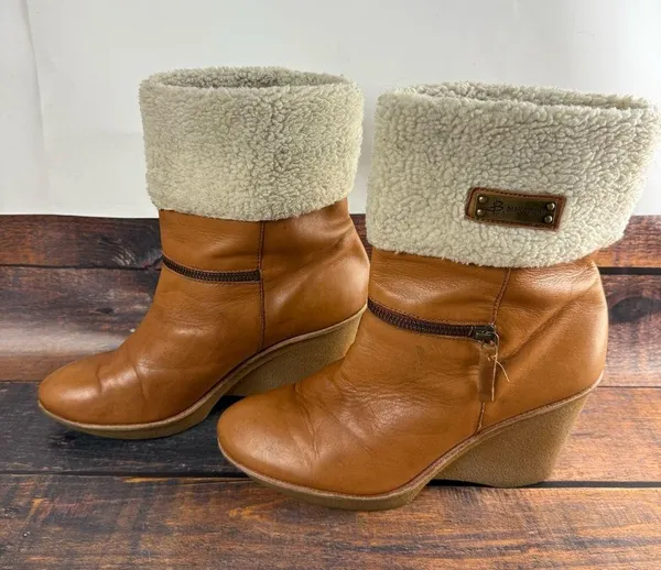 B. Makowsky Tan Winter Boots with Cream Fur - Image 3