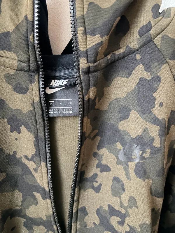 Nike Men's Camouflage Zip-Up Sweatshirt Jacket - Image 2