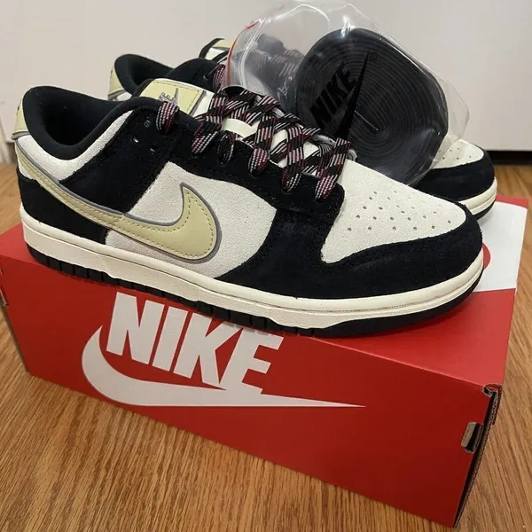 NEW! Nike Dunk Low LX Black Suede Team Gold Wmns size 6.5 men size 5 DV3054-001 - Image 4