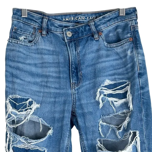 American Eagle Strigid Mom Distressed Ripped Jeans Medium Wash Size 4 X-Short - Image 3