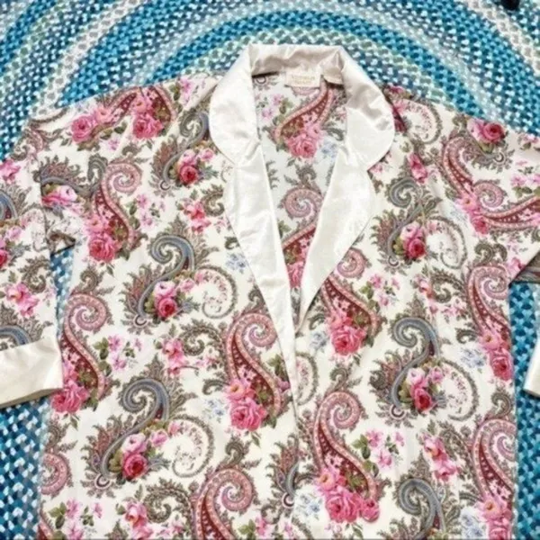 Victoria’s Secret Robe‎ - Image 3