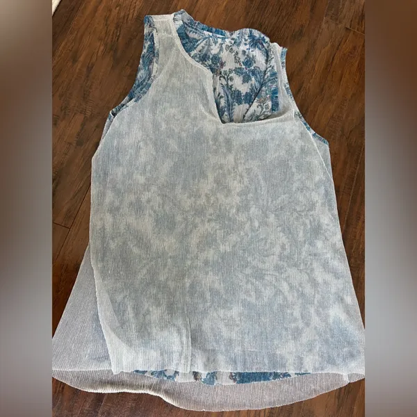 Anthropologie Shimmering Floral Blouse - Image 14