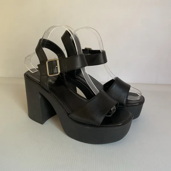 SODA Women’s Black Platform Block Heel Sandals Ankle Strap Y2K Size 8.5 - Image 4