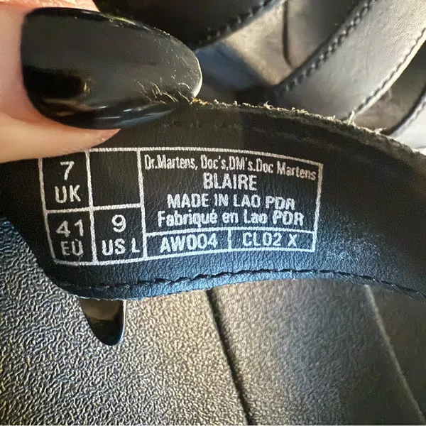 Dr. Martens Blaire Hydro Leather Strap Sandals in Black. Size 9 - Image 10