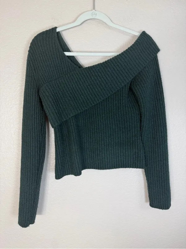 Astr The Label Asymmetrical Foldover One Shoulder Sweater Green Medium $70 - Image 6