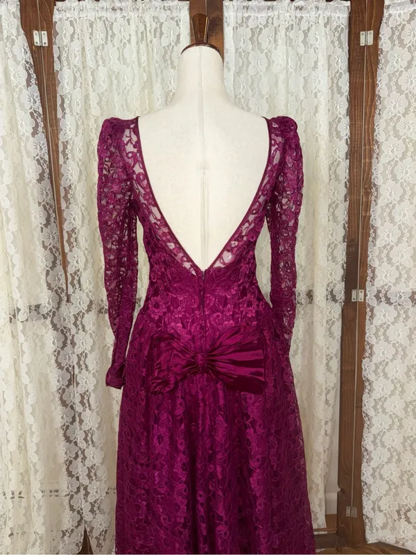 Gorgeous Vintage 1980s Dance Allure Lace Formal Dress - Image 7