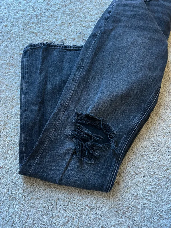 American eagle ripped black jeans  - Image 4