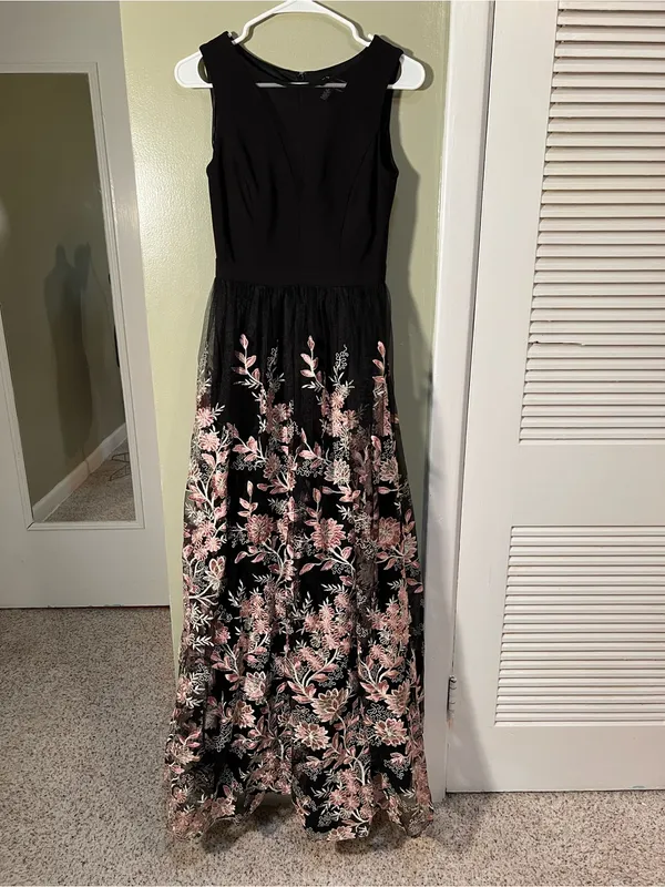 Morgan‎ & Co Women's Juniors Size 3 Evening Dress Black Pink Embroidered Floral - Image 3