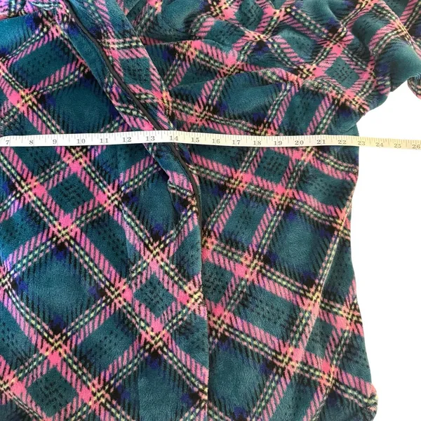 Victoria's Secret Cozy Short Plush Bath Robe Green Pink Plaid Medium/Large - Image 10