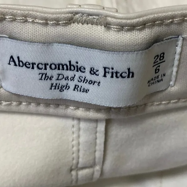 Abercrombie & Fitch The Dad Women's White High Waisted Denim Jean Shorts Size 28 - Image 4
