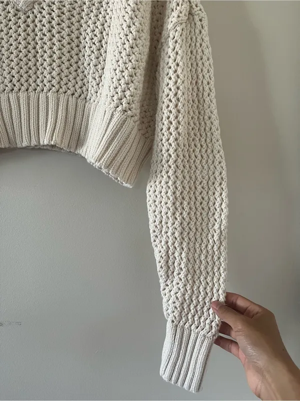 Offline by Aerie Cream Open Knit Cropped V Neck Sweater Small Chunky Coastal - Image 4