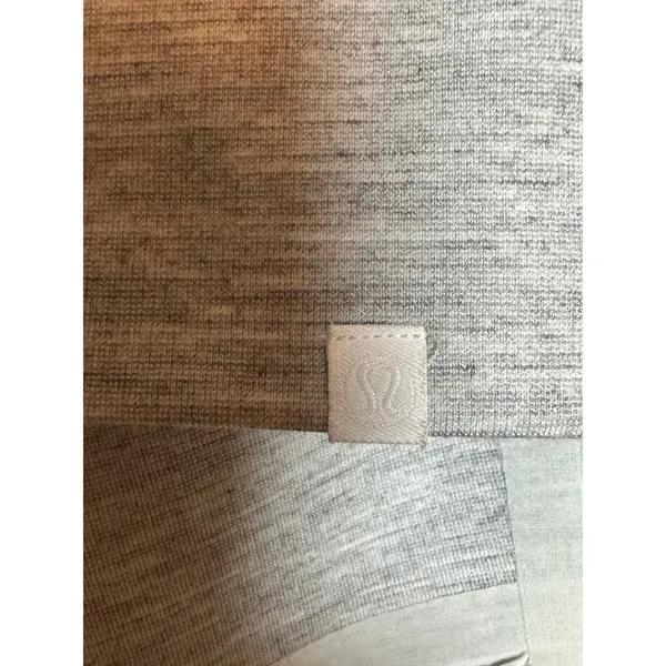 Lululemon minimal tank heathered power grey split back soft size 10 - Image 4