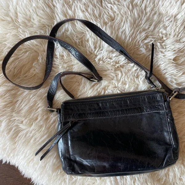 Hobo International Tobey Crossbody bag glazed leather. - Image 10