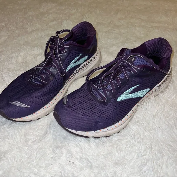 Purple Women’s Brooks Tennis Shoes Size 11 - Image 3
