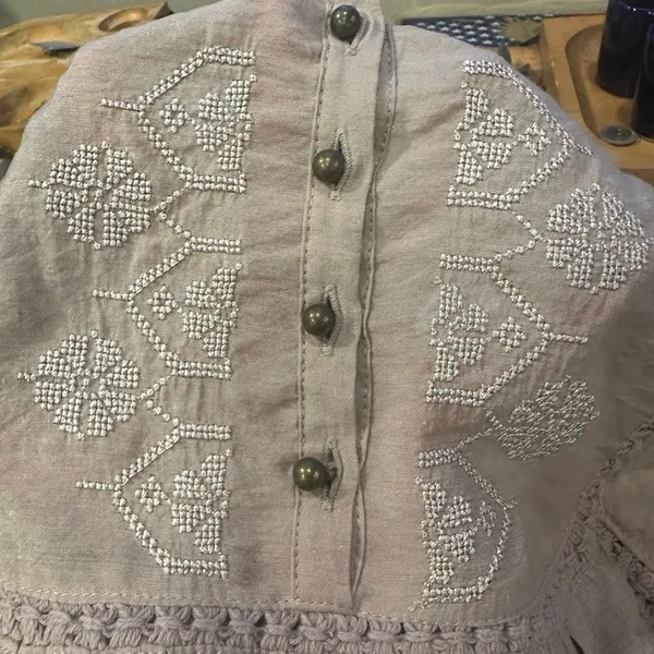EUC DRESS BARN CREAM FLOWY BAT 🦇 sleeve with embroidery & lace ornaments Sz 3XL - Image 12