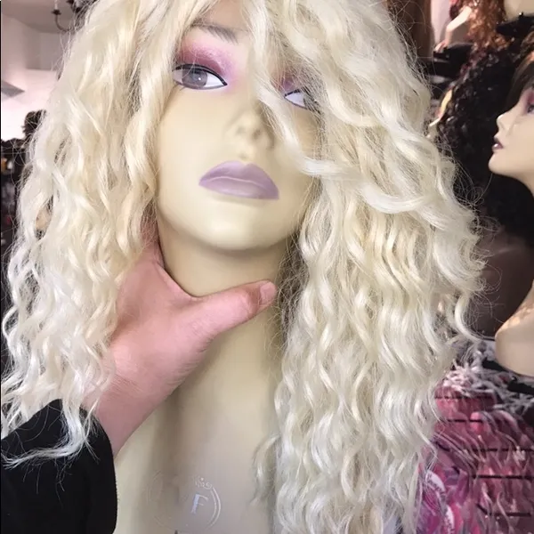 Blonde curly wig - Image 3