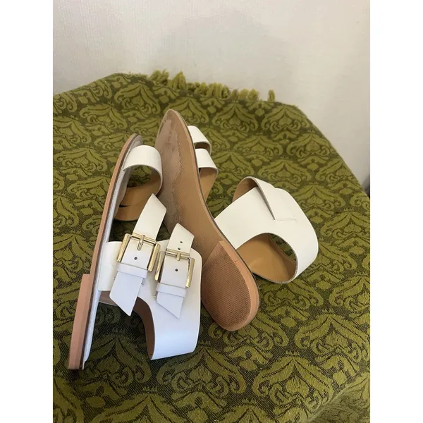 Anthropologie Women's Sandals White With Gold Accents Size 6 M - Image 8