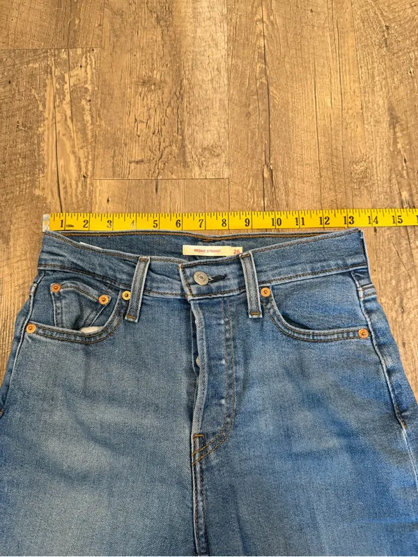 Levi's Classic Light Blue Wedgie Straight Leg Jeans 26 - Image 6