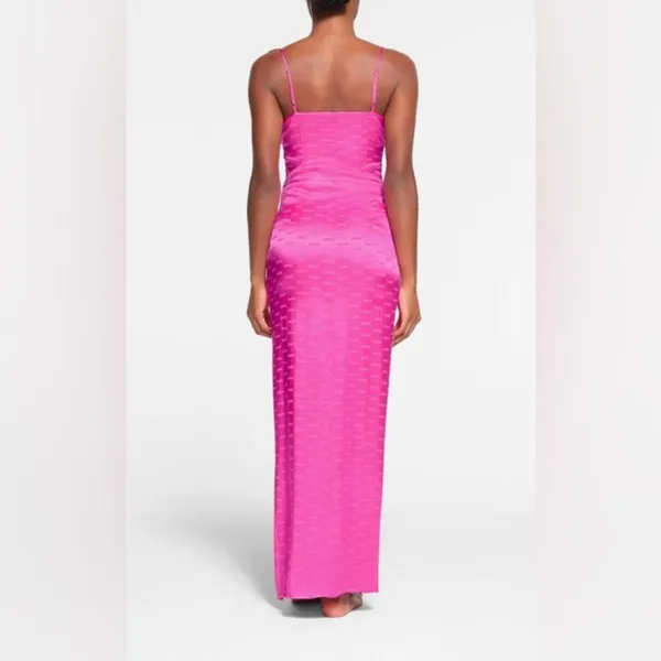 NWOT‎ SKIMS Woven Jacquard Lace Long Slip Dress in Hot Pink SizeS - Image 2