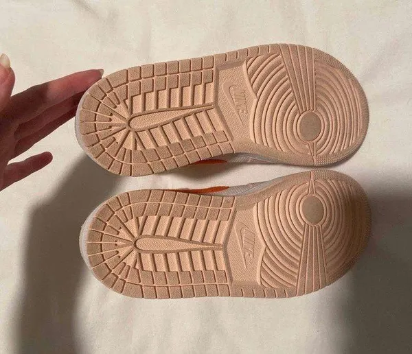 Air Jordan 1 Mid SE ‘Corduroy’ - Image 6