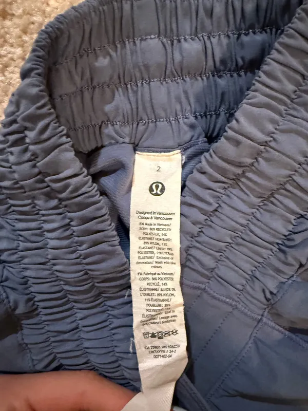 Lululemon Shorts Hotty Hot - Image 2