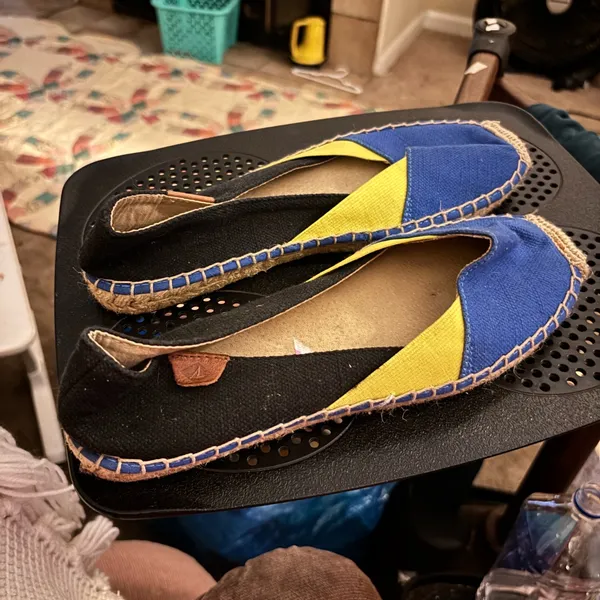 Sperry blue and black loafers size 8 - Image 4