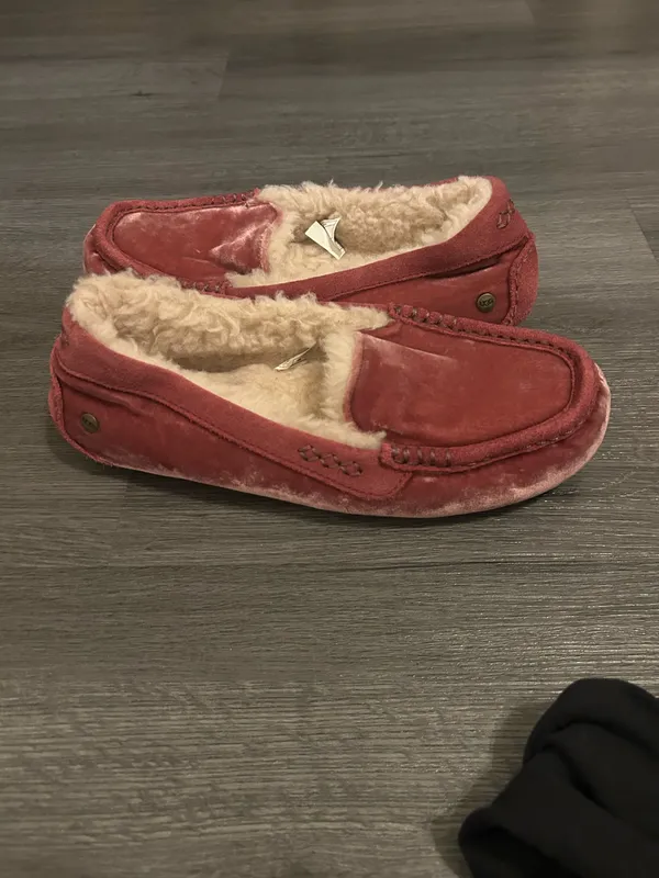 UGG Slippers - Image 5