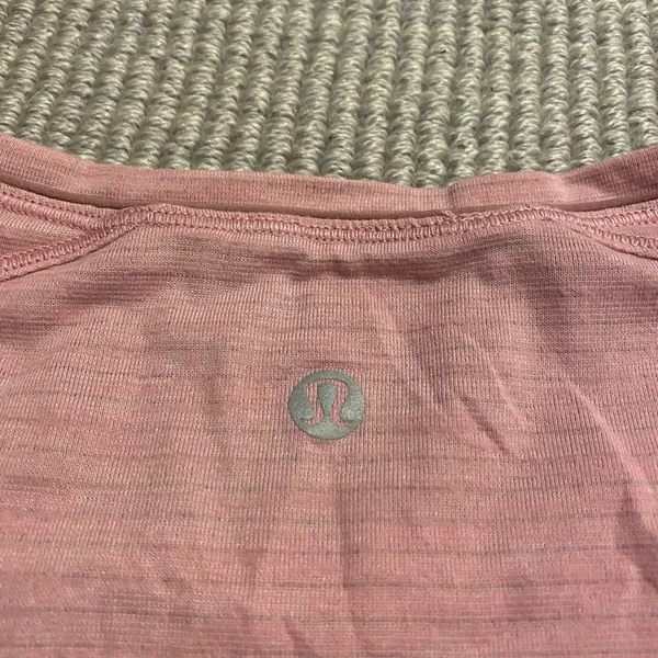 Women’s Lululemon Another Mile Short Sleeve SIZE 6 - Image 3