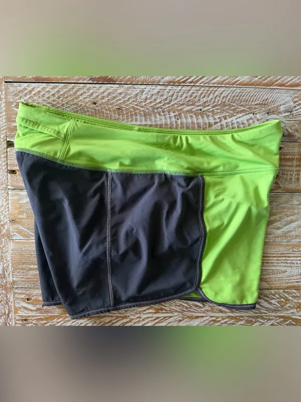 💚 Reebok Women’s Athletic Lined Running Shorts – Size Large – Lime Green - Image 3