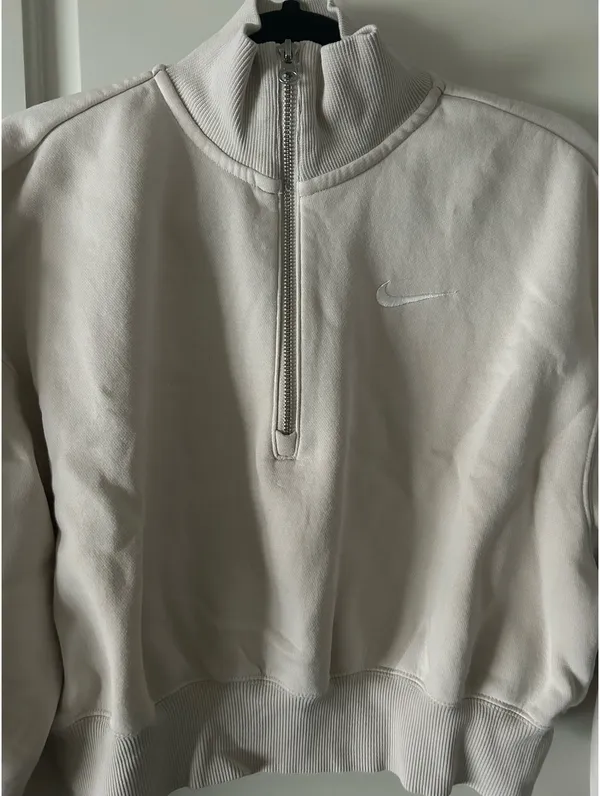 Nike Half-Zip Cropped Sweatshirt - Image 2