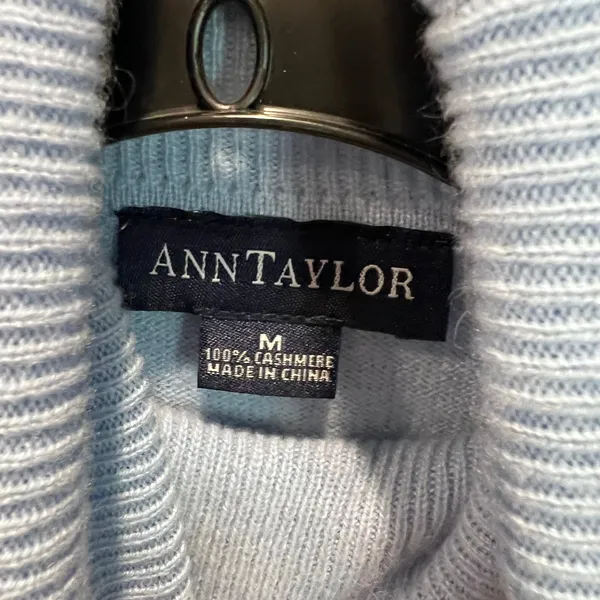 Ann Taylor 100% Cashmere Turtleneck Sweater Light Blue 3/4 Sleeve Womens Medium - Image 2
