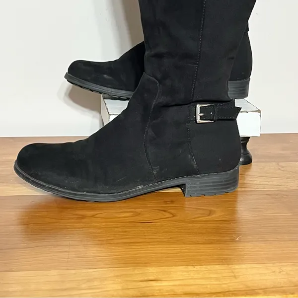 Women’s Liz Claiborne‎ Knee High Black Faux Suede Leather Boots Size 8.5M - Image 3