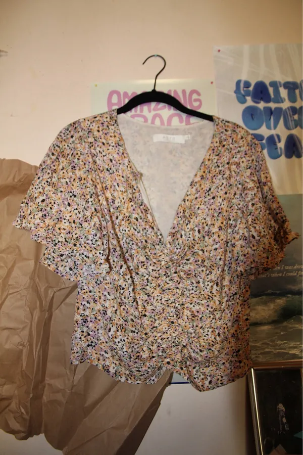 Floral Blouse ASTR The Label M - Image 2