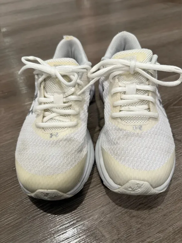 Nike Under Armour Cream and White Women's Training Shoes - Image 3