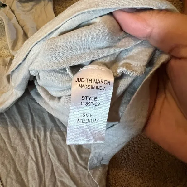 Judith march medium tee - Image 6