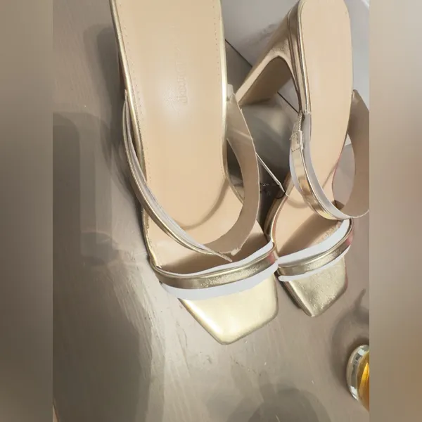 NWT THE DROP Women's Avery Square Toe Two Strap High Heeled Sandal Size 9 Gold - Image 7