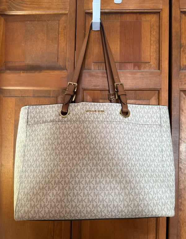 Michael Kors Large tan Logo Tote - Image 2