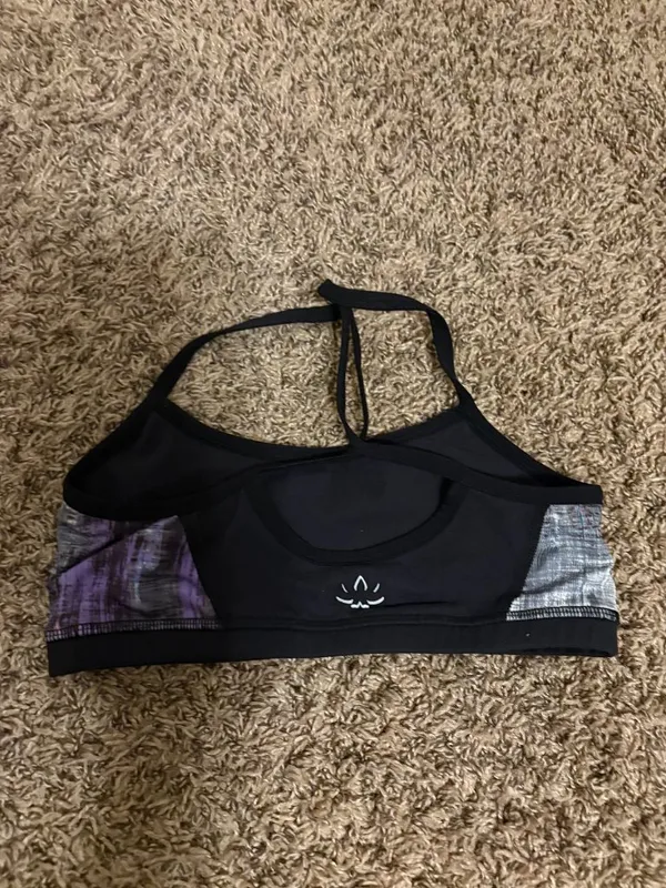 Beyond Yoga Sports Bra Small Black Rainbow Abstract Side Panels No Pads Pullover - Image 2