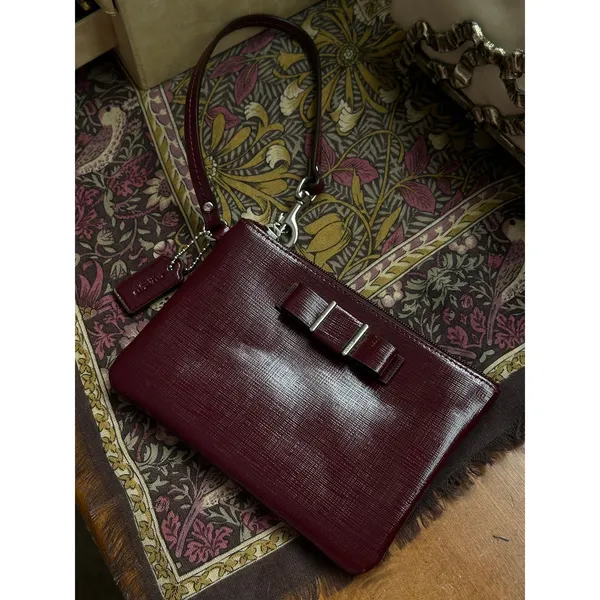 Coach Wristlet Patent Leather F52137 Maroon Burgundy Bow Small Handbag Sherry - Image 2