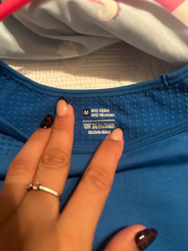 Blue gym top Size M - Image 3